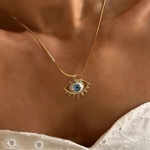 Stainless steel Eye Pendant Necklace